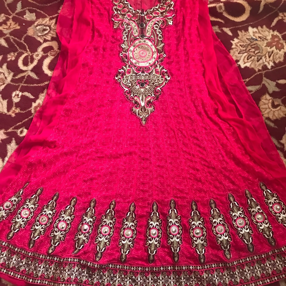 Unstitched Pakistani fabric suit